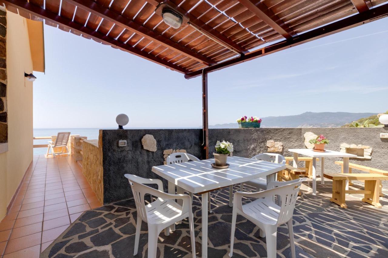 マゴマーダス La Terrazza Sul Mareヴィラ エクステリア 写真