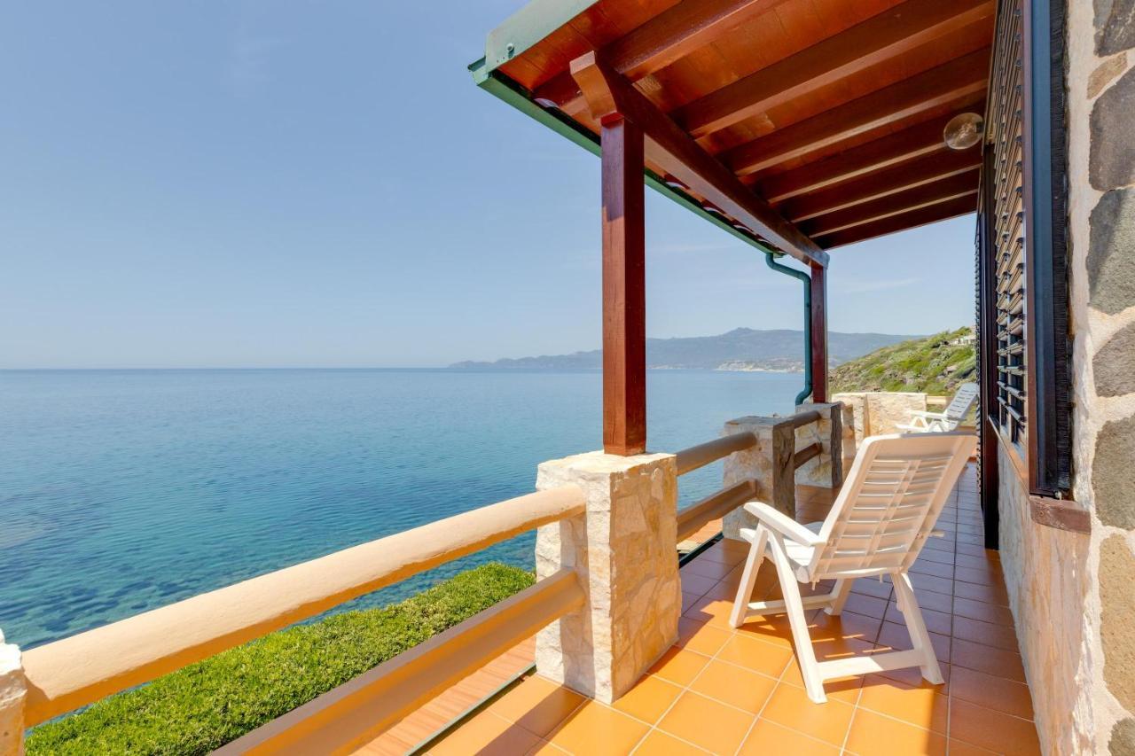 マゴマーダス La Terrazza Sul Mareヴィラ エクステリア 写真