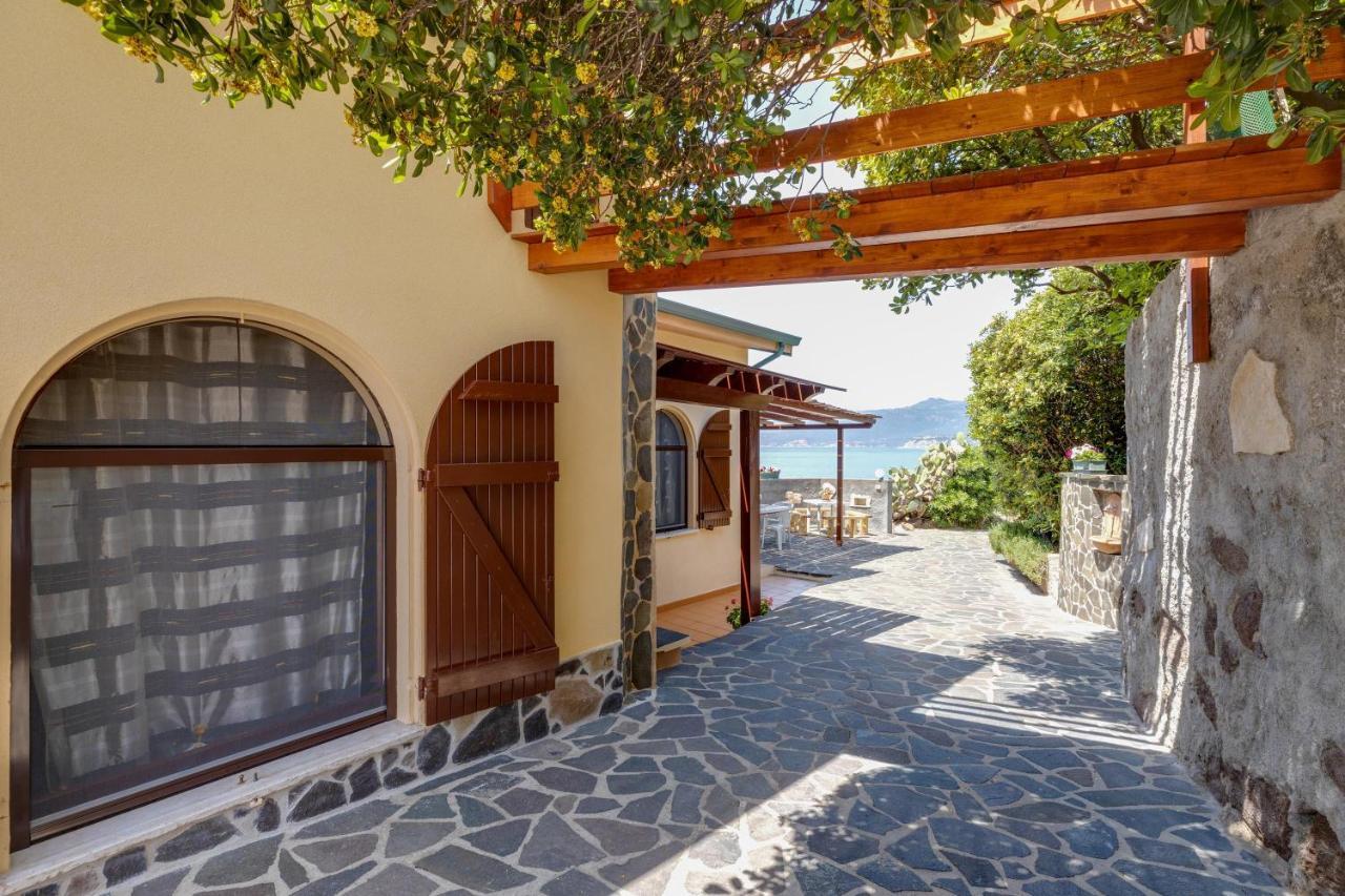 マゴマーダス La Terrazza Sul Mareヴィラ エクステリア 写真